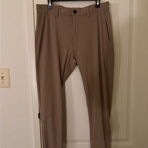 Travis Mathew golf jogger